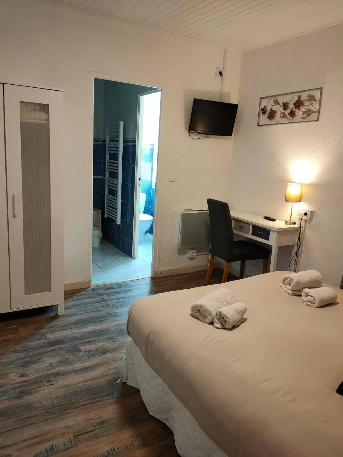 Hotel Du Levant Castellane Bagian luar foto