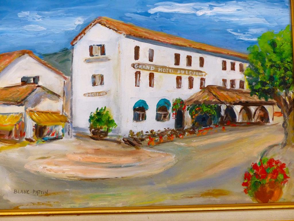 Hotel Du Levant Castellane Bagian luar foto