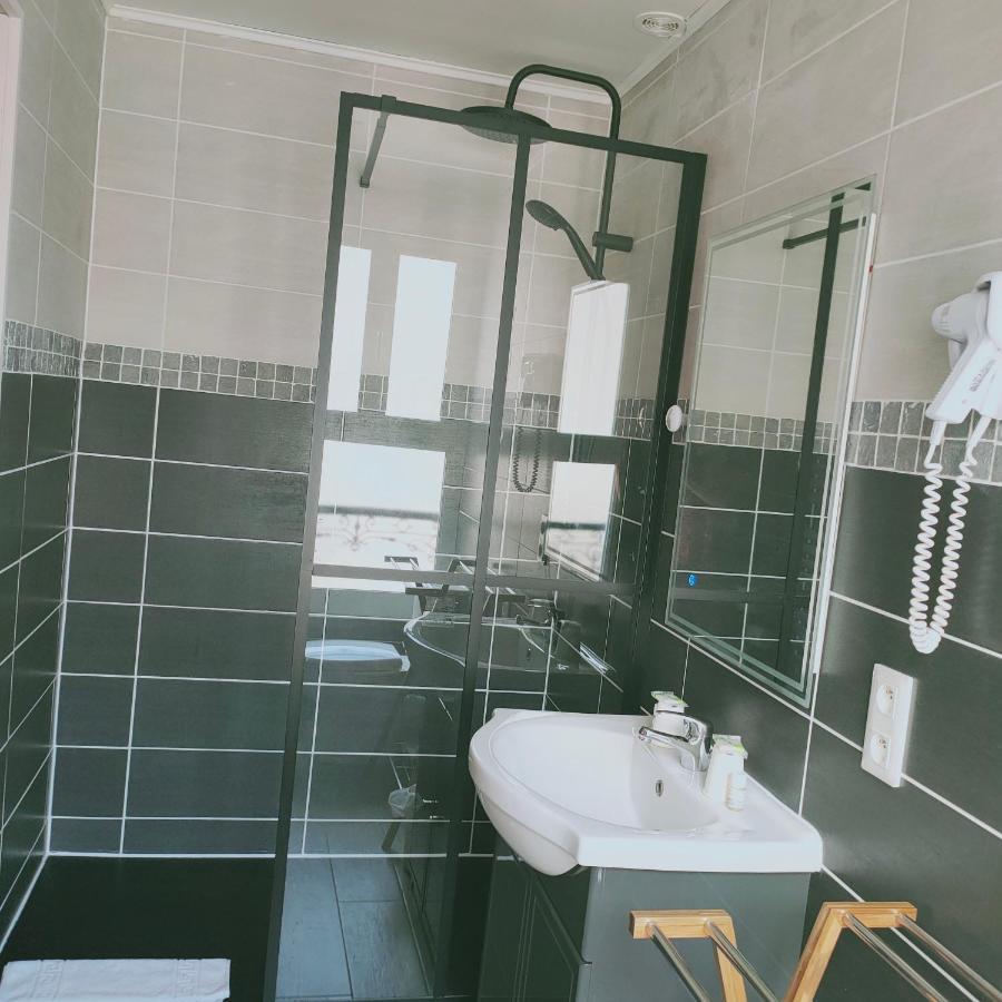 Hotel Du Levant Castellane Bagian luar foto