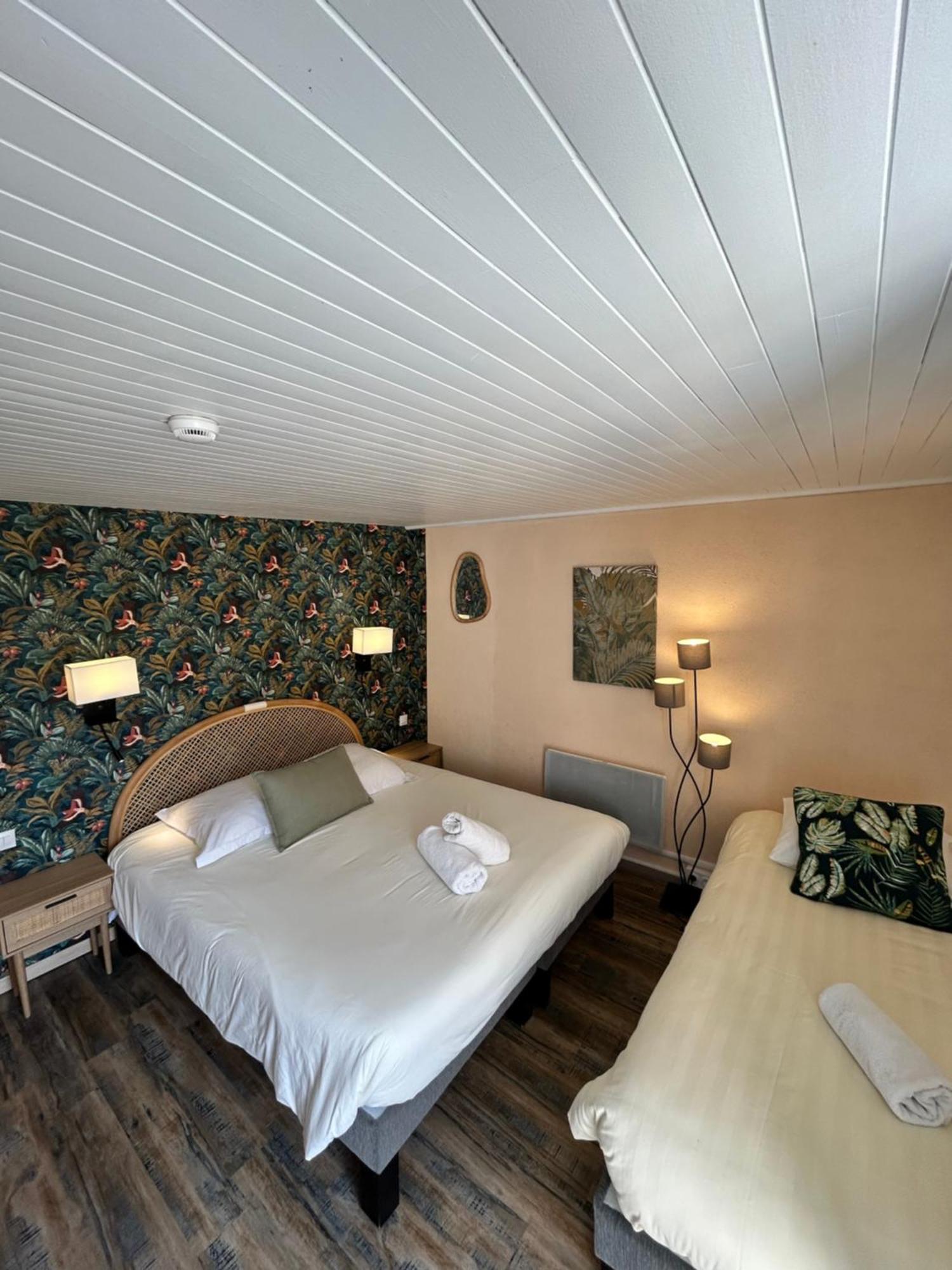 Hotel Du Levant Castellane Bagian luar foto